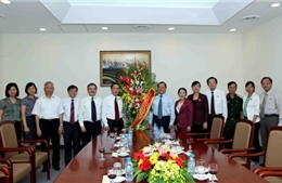 Đồng chí Lê Thanh Hải thăm và chúc mừng TTXVN